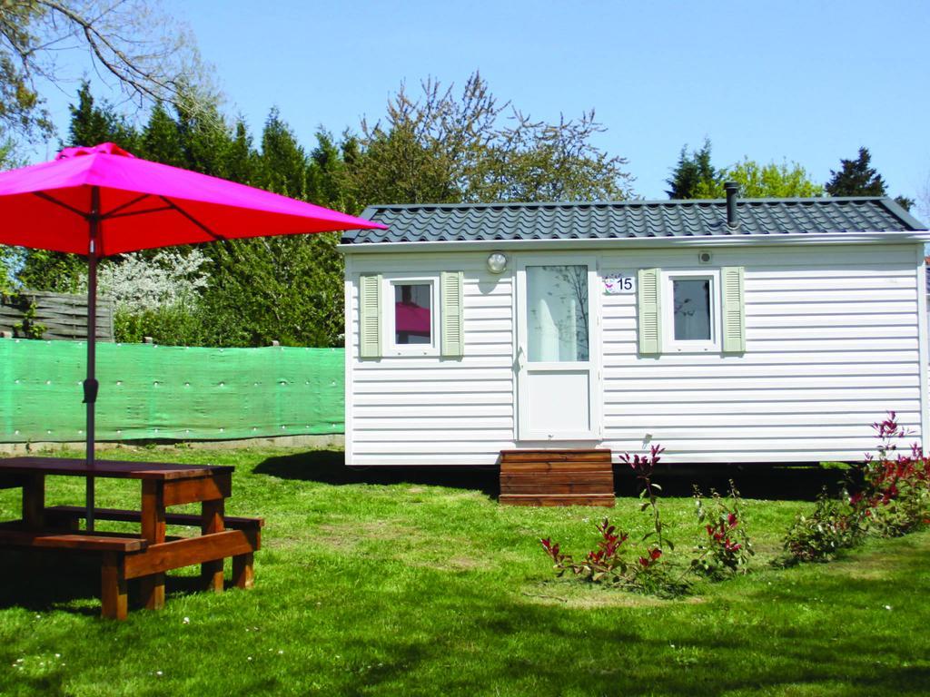 Camping Des Papillons Lalizolle Zewnętrze zdjęcie