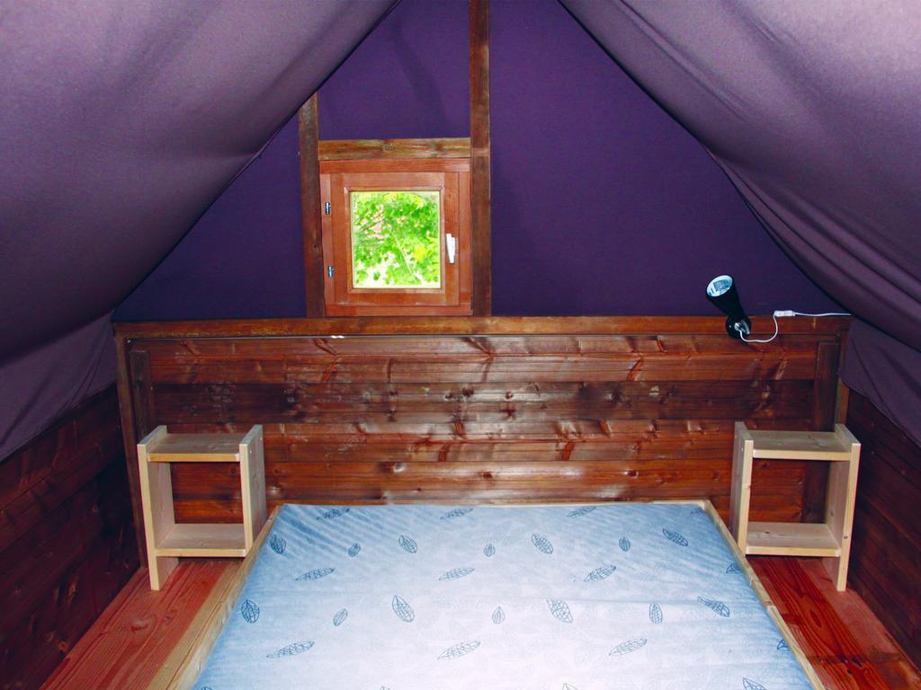 Camping Des Papillons Lalizolle Zewnętrze zdjęcie