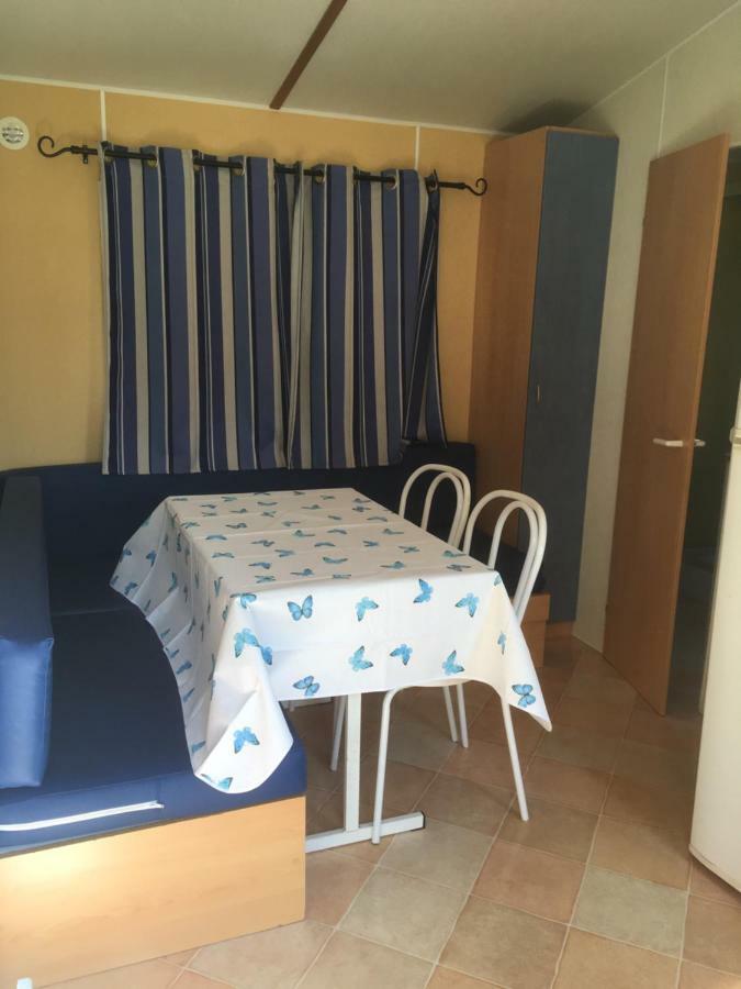 Camping Des Papillons Lalizolle Zewnętrze zdjęcie