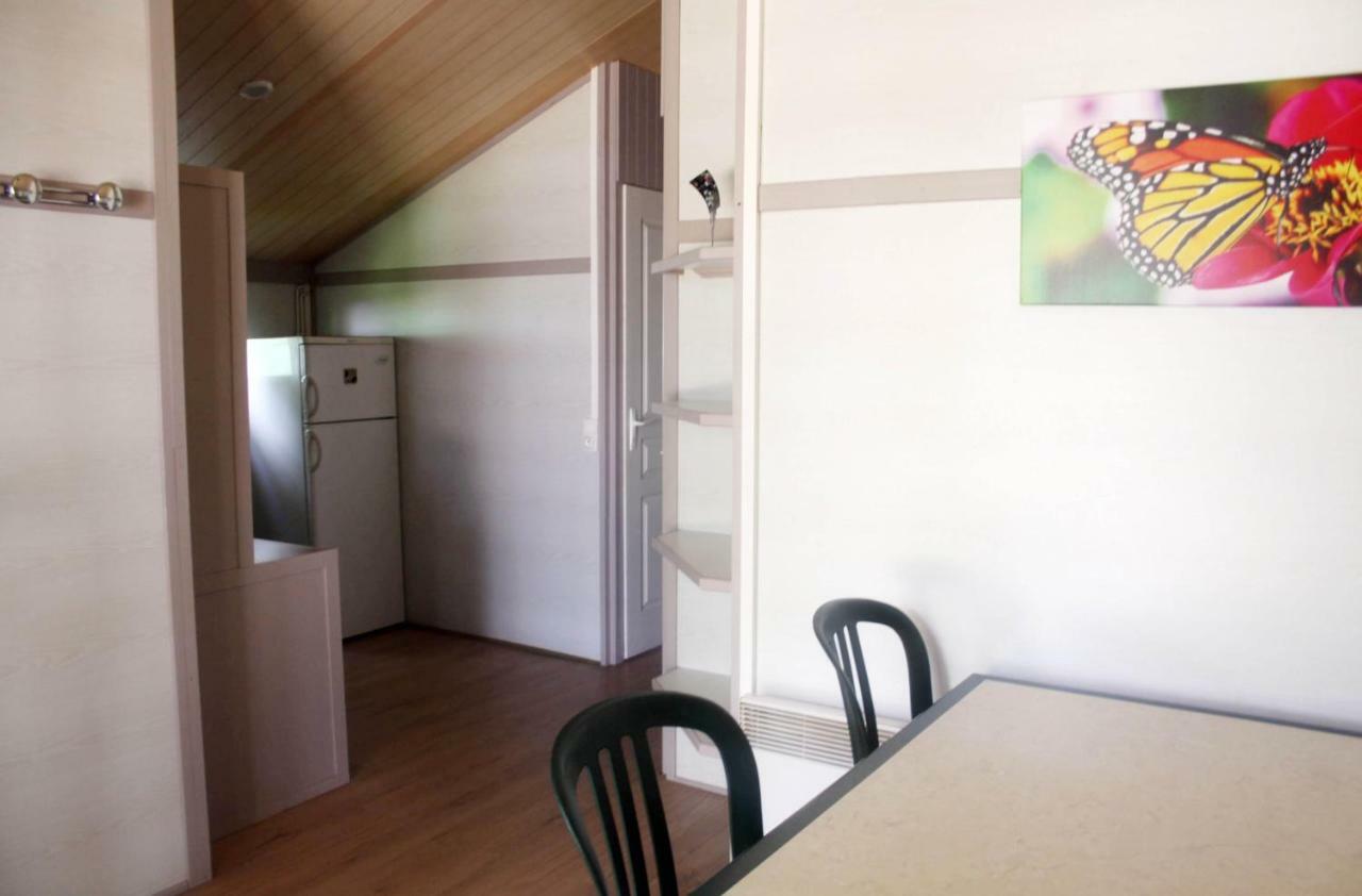 Camping Des Papillons Lalizolle Zewnętrze zdjęcie