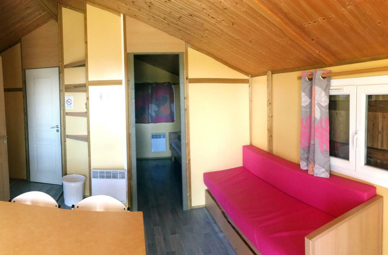 Camping Des Papillons Lalizolle Zewnętrze zdjęcie