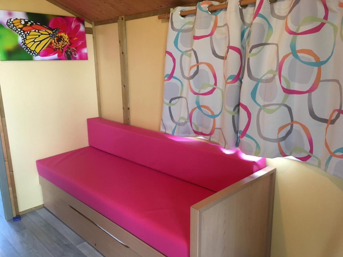 Camping Des Papillons Lalizolle Zewnętrze zdjęcie