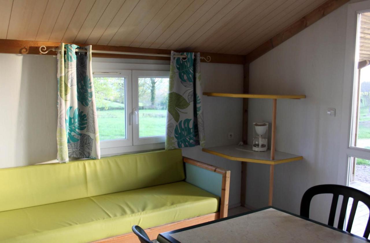 Camping Des Papillons Lalizolle Zewnętrze zdjęcie